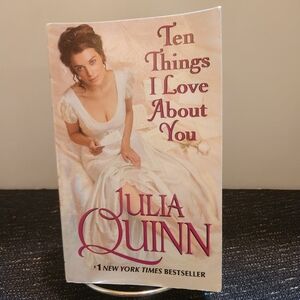 🖤 Ten Things I Love About You Julia Quinn Paperback